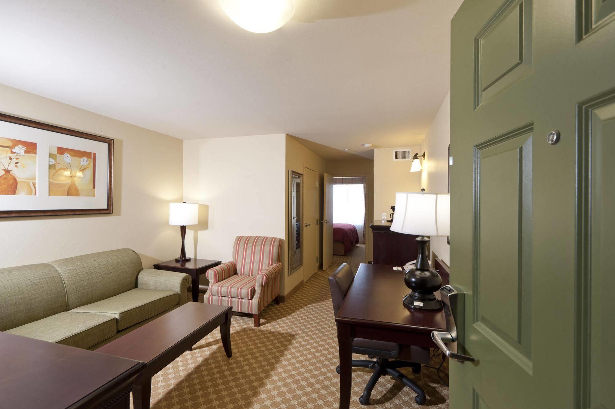 Holiday Inn & Suites - Barstow, An Ihg Hotel Chambre photo